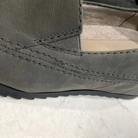 Naturalizer Leather Shoes - Picture 9 of 11